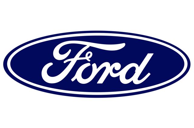 Генри Форд основал автомобильную компанию «Форд Мотор»